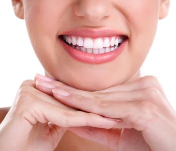 Teeth whitening best options from Dentist in Central HK