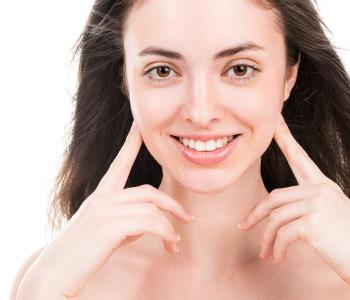 Teeth whitening services in Central HK give you something to smile about