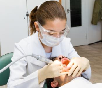 gum disease treatment from Dentist in Central HK