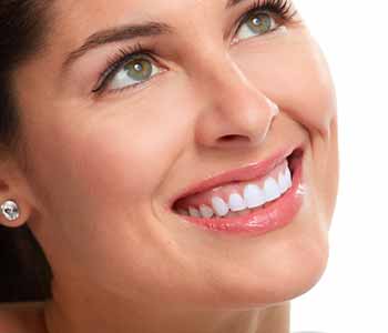 Dr. Titania Tong offers convenient options in teeth whitening and other cosmetic treatment to keep smiles in Central, HK bright